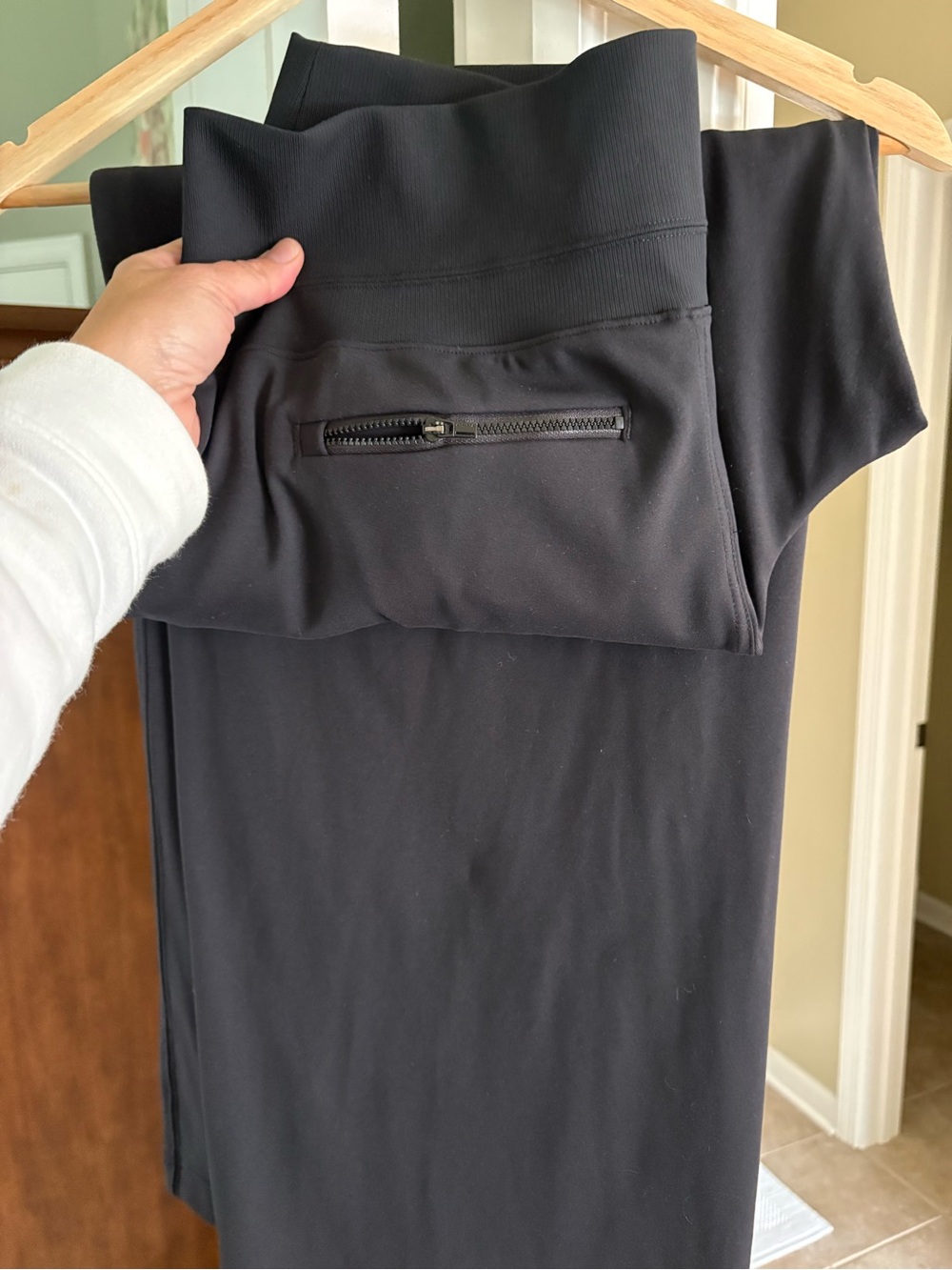 Athleta Black Wide-Leg Venice Pants (like new) - Picture 3 of 12